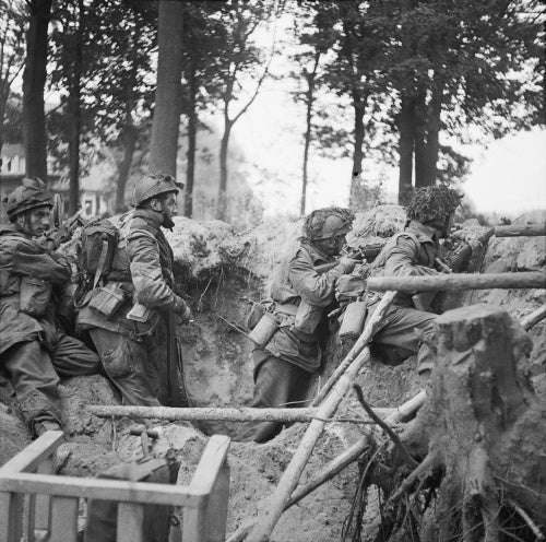 Men of 1st Parachute Battalion in action at Arnhem during Operation 'Market Garden', 17 September 1944.