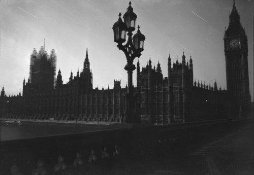 Nighttime view of the Houses of Parliament, Westminster, London in 1940.