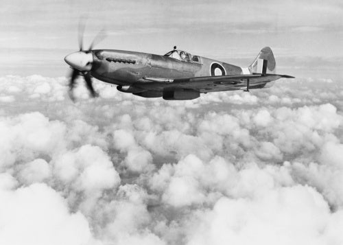 Supermarine Spitfire Mk XIVe RB140 in March 1944. This aircraft served operationally with Nos. 616 and 610 Squadrons, but was destroyed in a landing accident at Lympne on 30 October 1944.