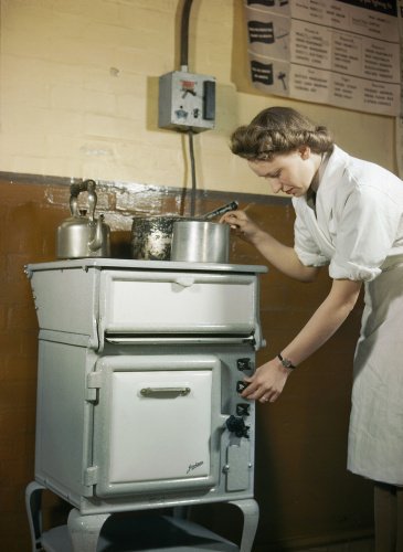 A voluntary domestic science course for service women based in the London area, organised by the London District of the Army Education Scheme.