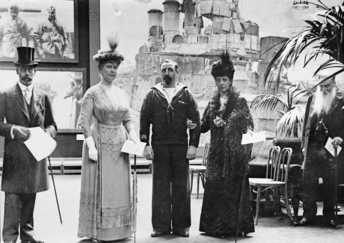 Their Majesties the King and Queen, Queen Alexandra, Sir Deighton Probyn and Petty Officer Ernest Pitcher, V. C., H. H. at the private view of the Exhibition of Naval photographs at Princes Galleries, Piccadilly, 21st July 1918.