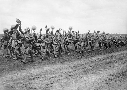 Troops of the 4th Battalion, Worcestershire Regiment (29th Division) marching to the trenches. Acheux-en-AmiÃÂ©nois, Somme, 27 June 1916.