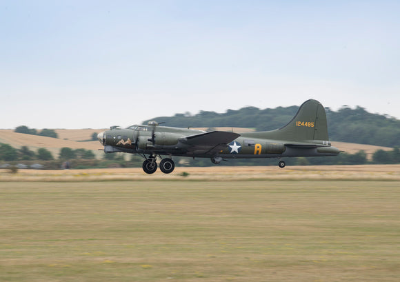 B-17 Flying Fortress G-BEDF 