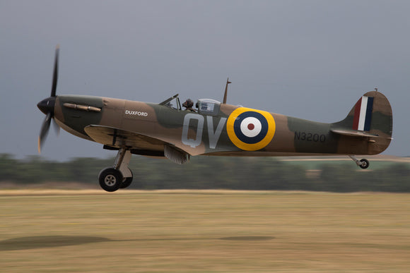 Spitfire Mk1A N3200 coming in to land after its display
