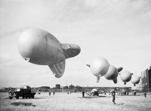 Kite balloons of No. 1 Balloon Training Unit at Cardington, October 1940.