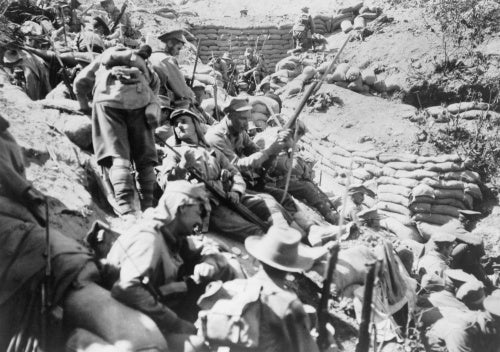 Australian troops wait behind Quinn's Post, Gallipoli, after it was retaken on 29 May 1915.
