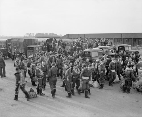 Handley Page Halifax crews of No. 76 Squadron RAF